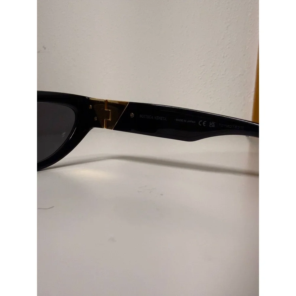 Bottega Veneta black glasses
